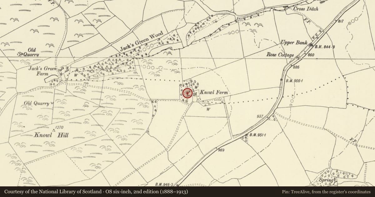Ordnance Survey six-inch map, 2nd edition (1888–1913) covering the location of U-Plan Farm Ranges to W of Knowle Farmhouse, New Radnor, Powys, with a pin at the register's coordinates