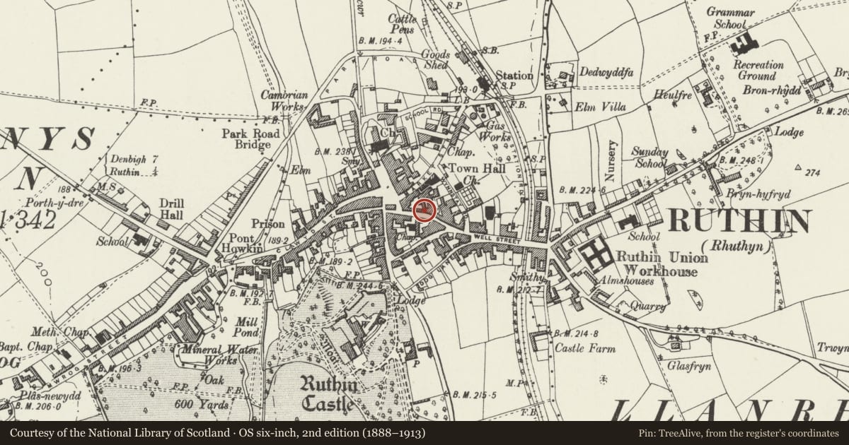 Ordnance Survey six-inch map, 2nd edition (1888–1913) covering the location of 7 Well Street, Ruthin, Denbighshire, with a pin at the register's coordinates