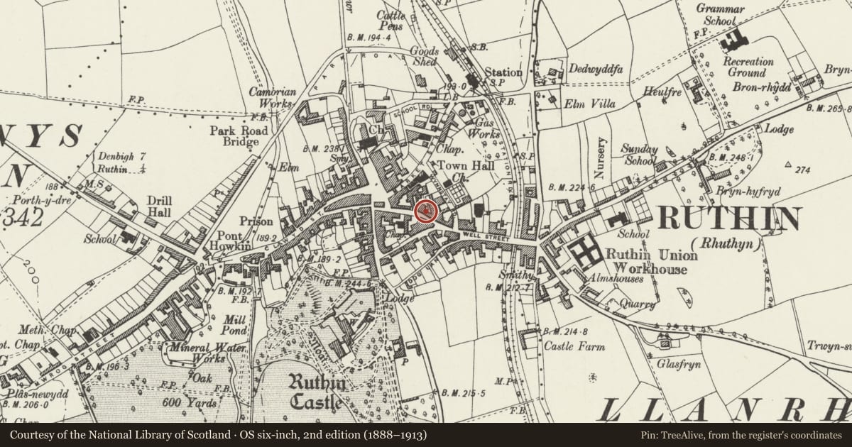 Ordnance Survey six-inch map, 2nd edition (1888–1913) covering the location of Crown Cottage, Ruthin, Denbighshire, with a pin at the register's coordinates