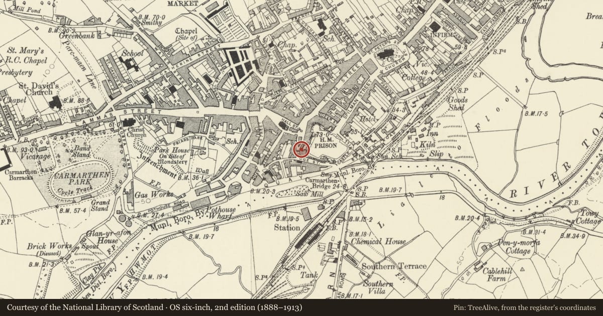 Ordnance Survey six-inch map, 2nd edition (1888–1913) covering the location of 17 Bridge Street, Carmarthen, Carmarthenshire, with a pin at the register's coordinates