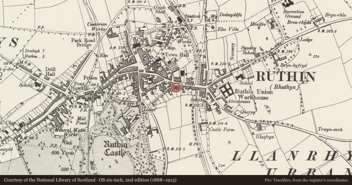 Ordnance Survey six-inch map, 2nd edition (1888–1913) covering the location of Conservative Club, Ruthin, Denbighshire, with a pin at the register's coordinates
