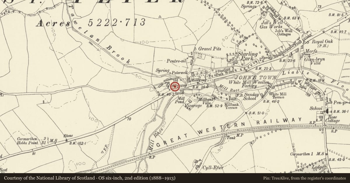Ordnance Survey six-inch map, 2nd edition (1888–1913) covering the location of Arch and gate in front garden wall to Pontgarreg Cottage, Carmarthen, Carmarthenshire, with a pin at the register's coordinates