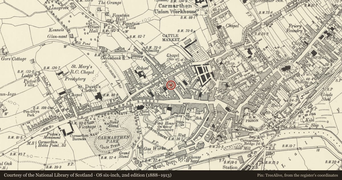 Ordnance Survey six-inch map, 2nd edition (1888–1913) covering the location of Gates, piers and railings to Capel Heol Dwr Forecourt, Carmarthen, Carmarthenshire, with a pin at the register's coordinates