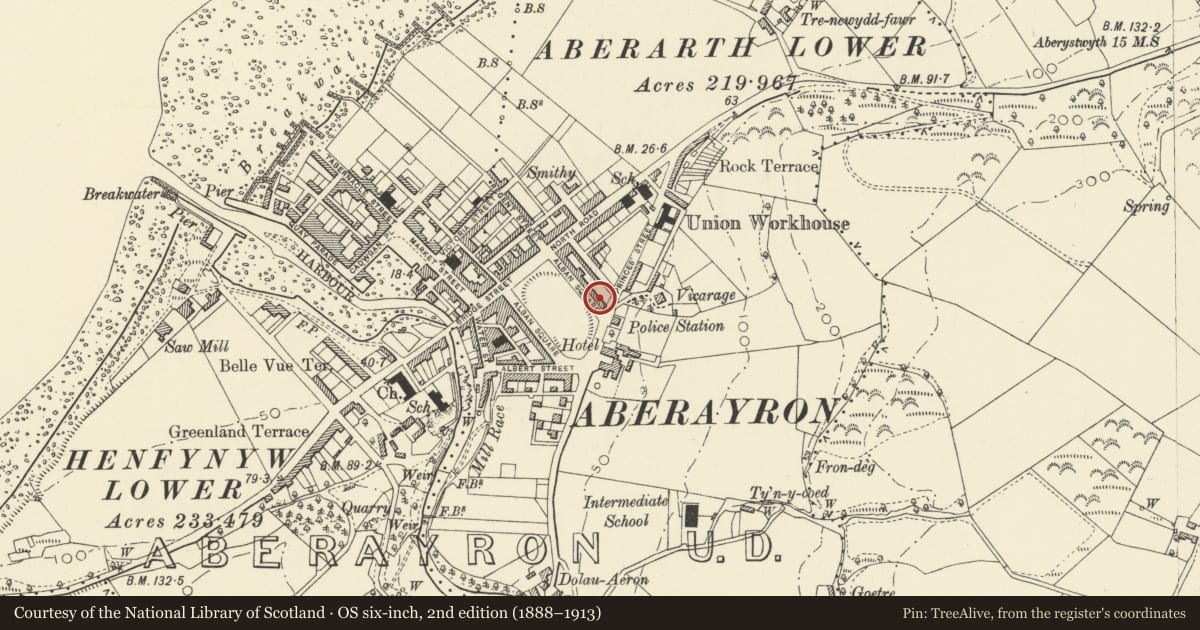 Ordnance Survey six-inch map, 2nd edition (1888–1913) covering the location of Barclays Bank, Aberaeron, Ceredigion, with a pin at the register's coordinates