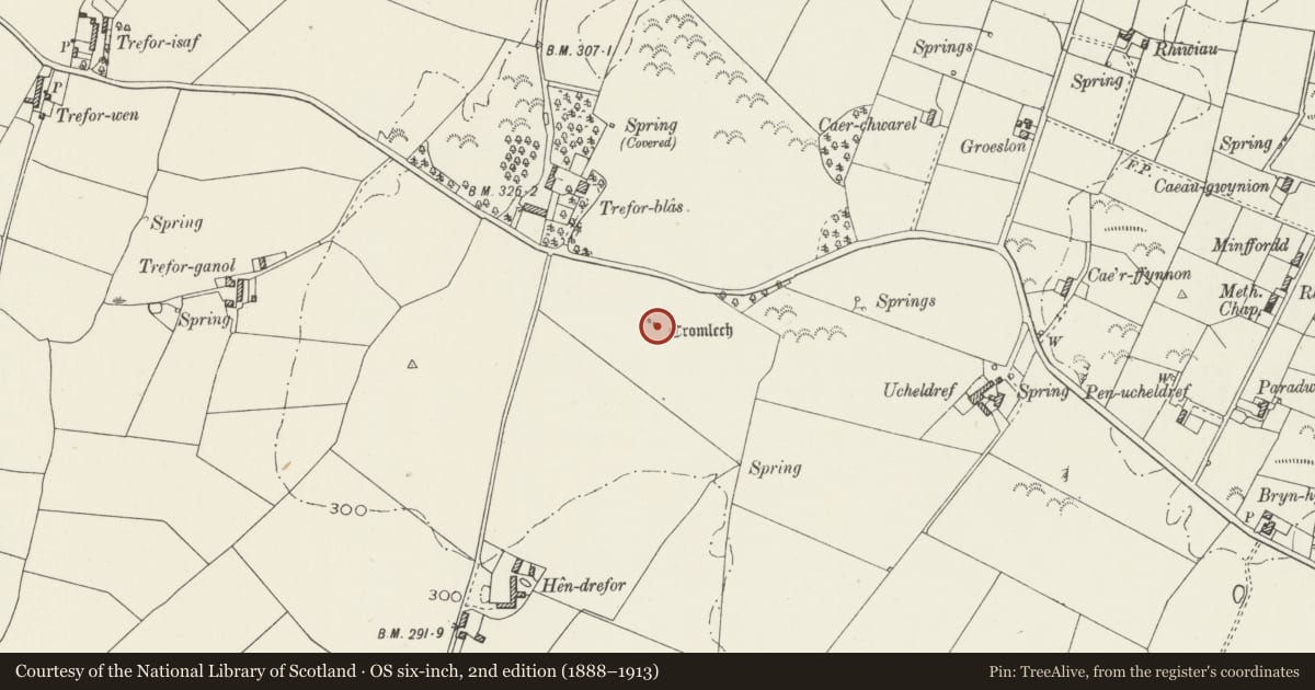Ordnance Survey six-inch map, 2nd edition (1888–1913) covering the location of Hendrefor Burial Chambers, Cwm Cadnant, Isle of Anglesey, with a pin at the register's coordinates