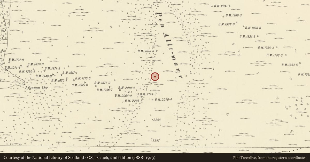 Ordnance Survey six-inch map, 2nd edition (1888–1913) covering the location of Round Cairn, Llanfihangel Cwmdu with Bwlch and Cathedine, Powys, with a pin at the register's coordinates