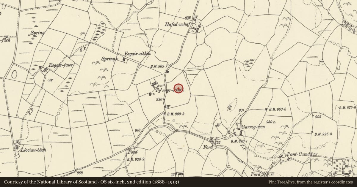 Ordnance Survey six-inch map, 2nd edition (1888–1913) covering the location of Ty'n-yr-Eithin Round Cairn, Lledrod, Ceredigion, with a pin at the register's coordinates