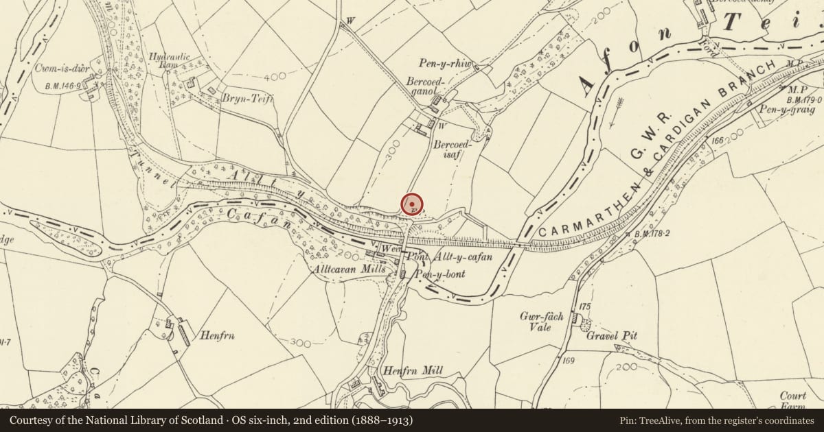 Ordnance Survey six-inch map, 2nd edition (1888–1913) covering the location of Pentre-Cwrt Pillbox, Llandyfriog, Ceredigion, with a pin at the register's coordinates