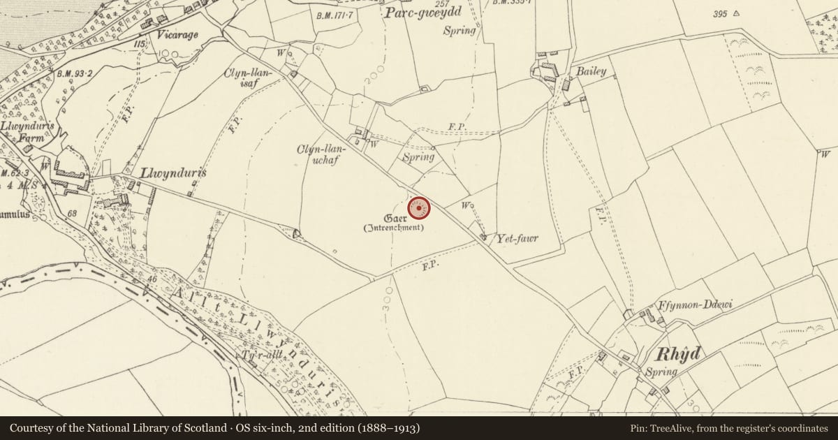 Ordnance Survey six-inch map, 2nd edition (1888–1913) covering the location of Llandygwydd Defended Enclosure, Beulah, Ceredigion, with a pin at the register's coordinates