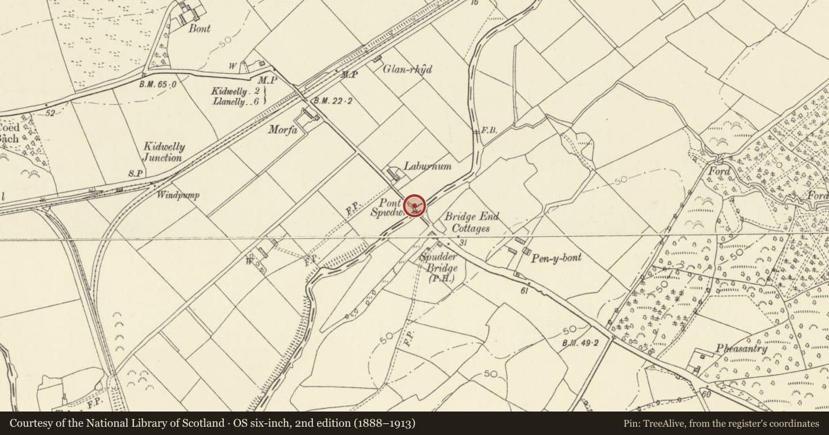 Ordnance Survey six-inch map, 2nd edition (1888–1913) covering the location of Spudder's Bridge, Trimsaran, Carmarthenshire, with a pin at the register's coordinates