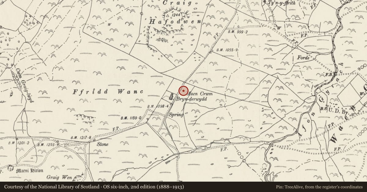 Ordnance Survey six-inch map, 2nd edition (1888–1913) covering the location of Maen Crwn standing stone, Penmaenmawr, Conwy, with a pin at the register's coordinates