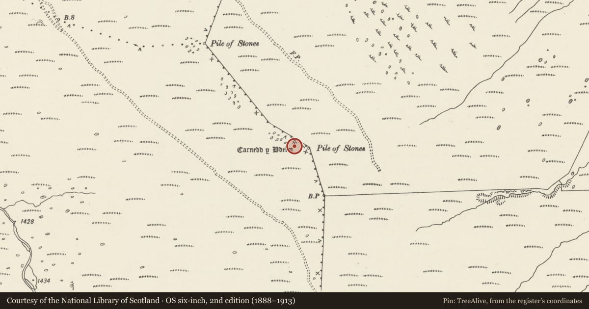 Ordnance Survey six-inch map, 2nd edition (1888–1913) covering the location of Carnedd y Ddelw Cairn, Aber, Gwynedd, with a pin at the register's coordinates