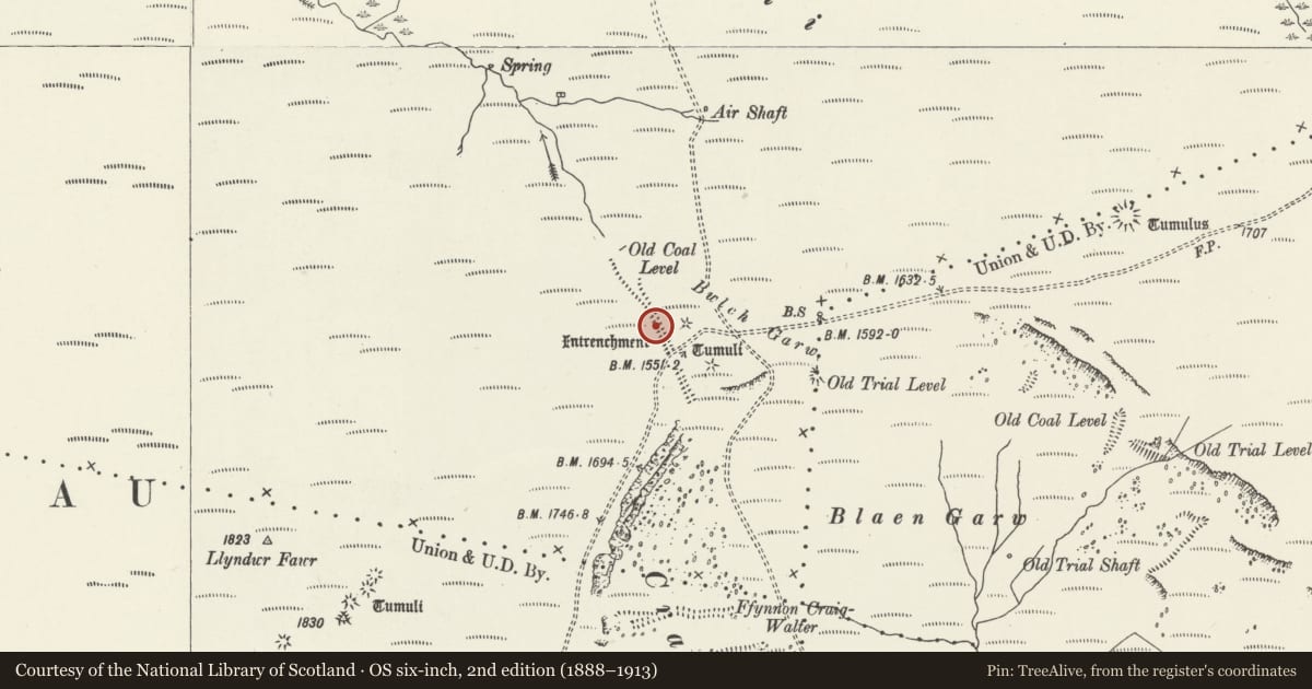 Ordnance Survey six-inch map, 2nd edition (1888–1913) covering the location of Clawdd Mawr, Mynydd Caerau, Glyncorrwg, Neath Port Talbot, with a pin at the register's coordinates