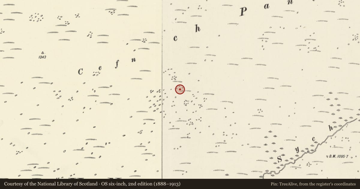Ordnance Survey six-inch map, 2nd edition (1888–1913) covering the location of Round Cairn, Hirwaun, Rhondda Cynon Taff, with a pin at the register's coordinates