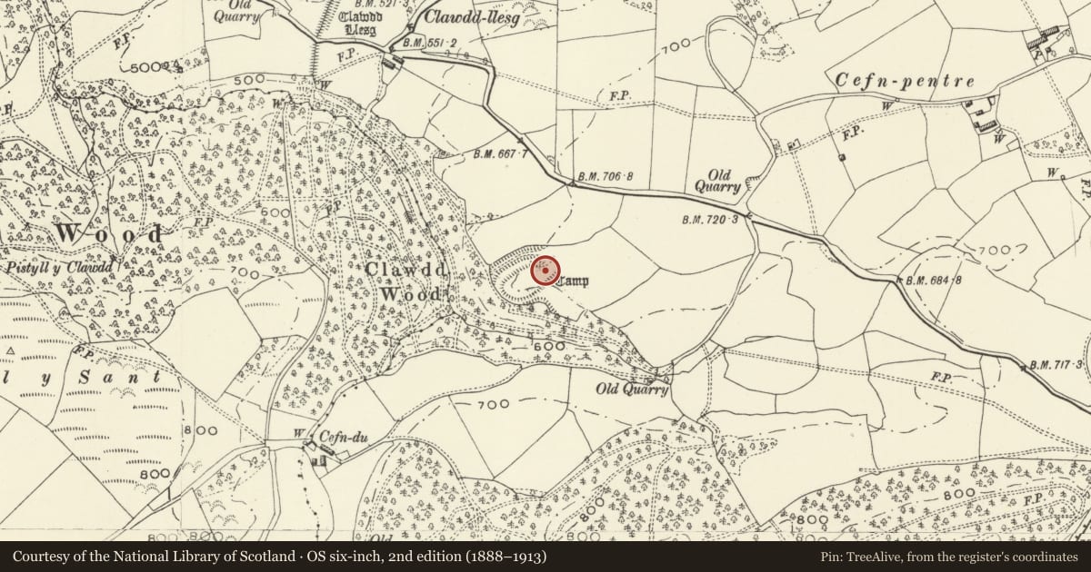 Ordnance Survey six-inch map, 2nd edition (1888–1913) covering the location of Clawdd Wood Camp, Meifod, Powys, with a pin at the register's coordinates