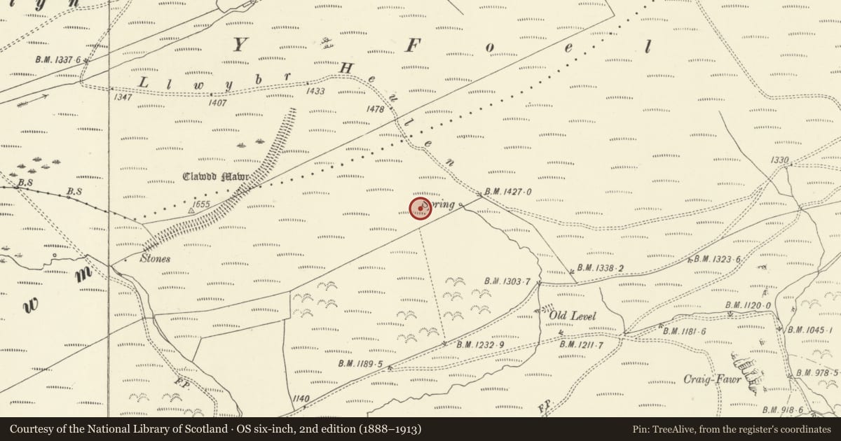 Ordnance Survey six-inch map, 2nd edition (1888–1913) covering the location of Cil Haul Barrow, Llanfyllin, Powys, with a pin at the register's coordinates