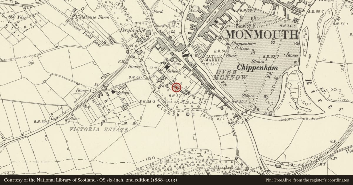 Ordnance Survey six-inch map, 2nd edition (1888–1913) covering the location of Clawdd Du, Monmouth, Monmouthshire, with a pin at the register's coordinates