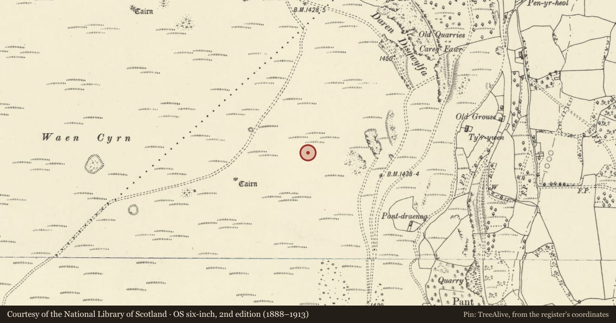 Ordnance Survey six-inch map, 2nd edition (1888–1913) covering the location of Disgwylfa Tramroads, Llanelly, Monmouthshire, with a pin at the register's coordinates
