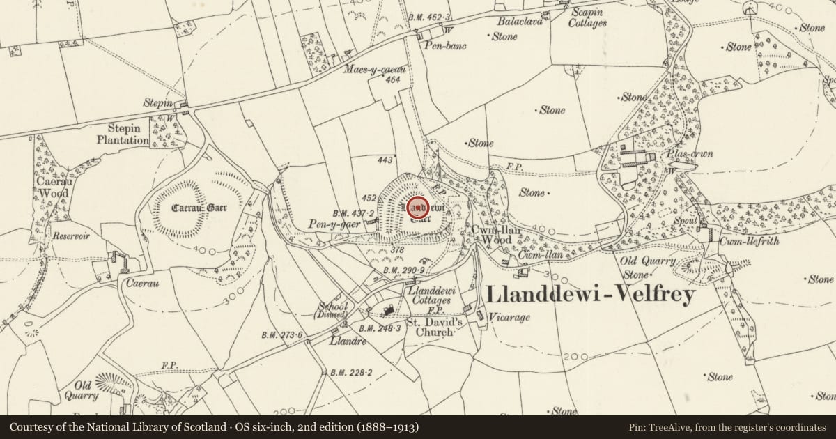 Ordnance Survey six-inch map, 2nd edition (1888–1913) covering the location of Llanddewi Gaer, Llanddewi Velfrey, Pembrokeshire, with a pin at the register's coordinates