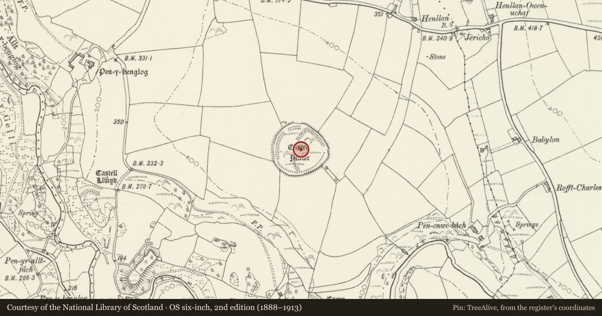 Ordnance Survey six-inch map, 2nd edition (1888–1913) covering the location of Castell Mawr, Eglwyswrw, Pembrokeshire, with a pin at the register's coordinates